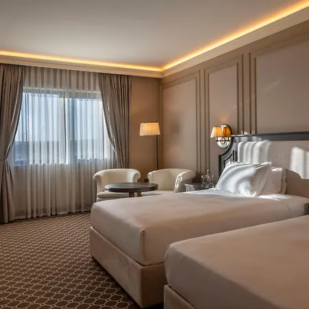 Goldeneye & Casino Hotel 5*