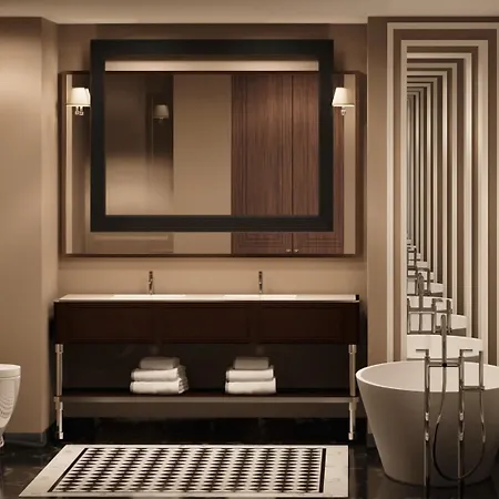 Goldeneye & Casino Hotel