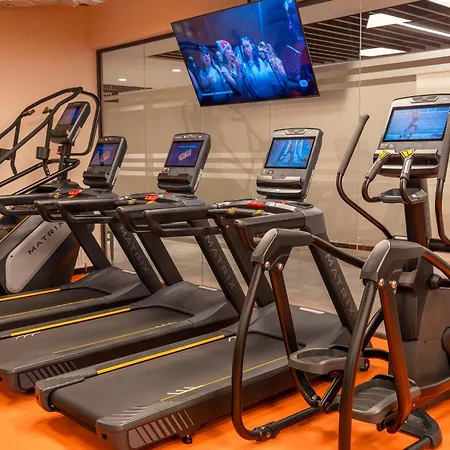 酒店 Goldeneye & Casino