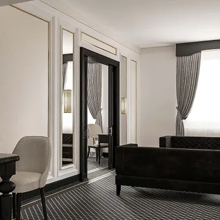 Goldeneye & Casino 5*