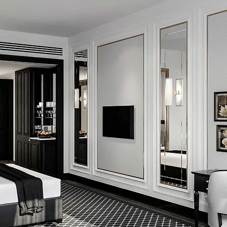 Hotel Goldeneye & Casino